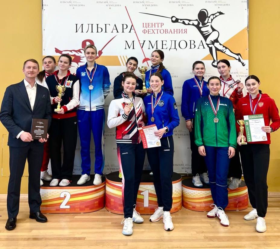 Спортсмены ЦСКА завоевали семь медалей всероссийских соревнований по фехтованию 