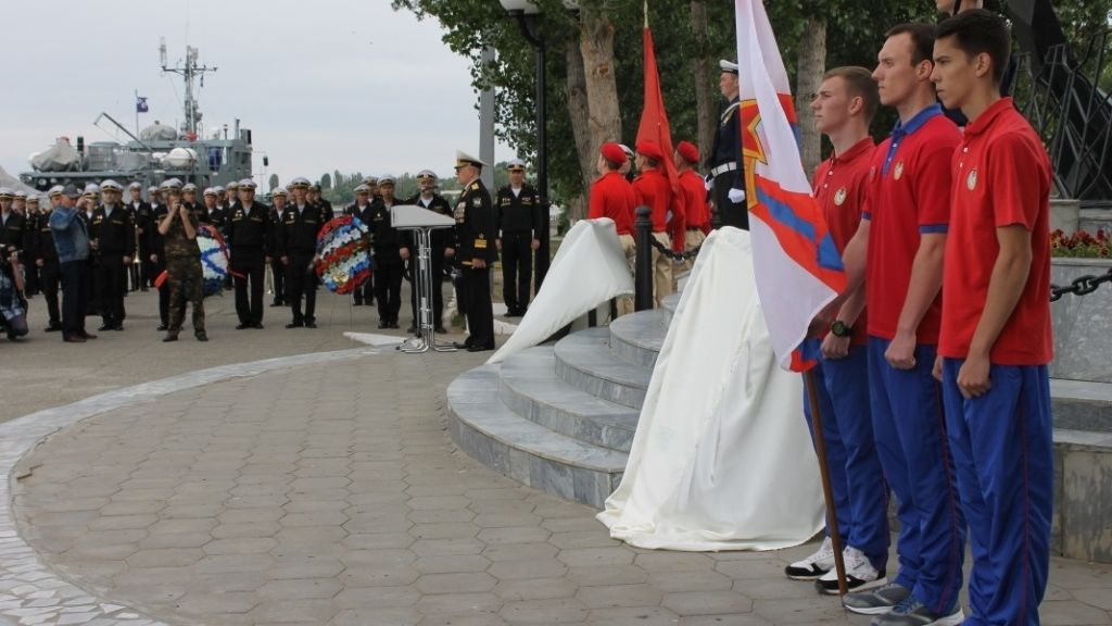 Спортсмены ЦСКА приняли участие в церемонии открытия памятных плит посвященных погибшим кораблям