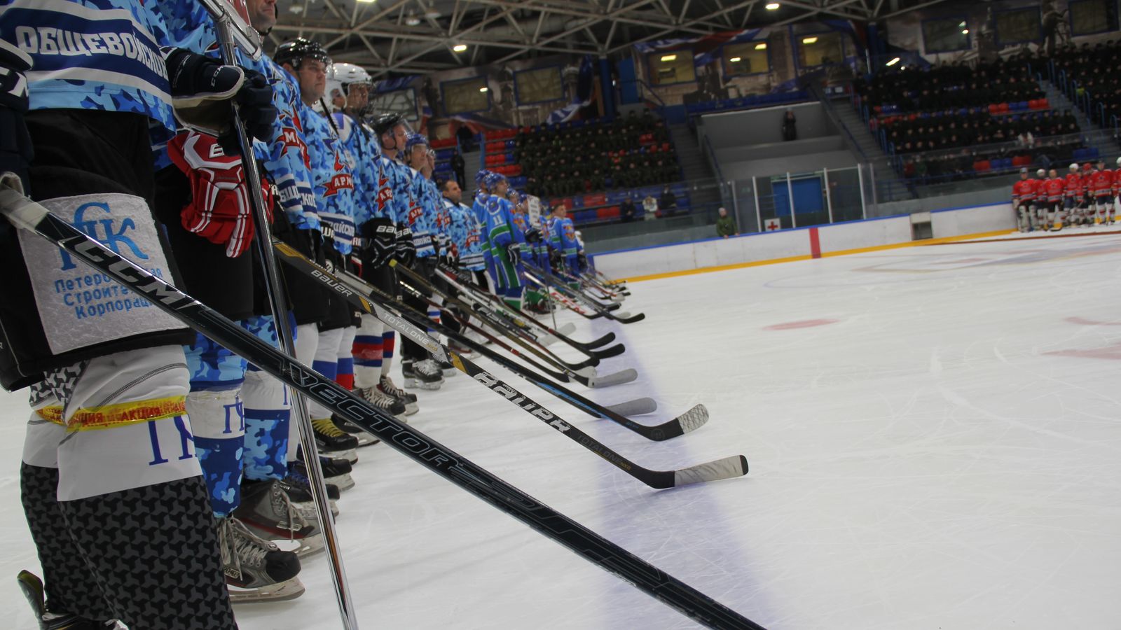 В Санкт-Петербурге шесть команд сразятся за звание чемпиона ВС РФ по хоккею с шайбой