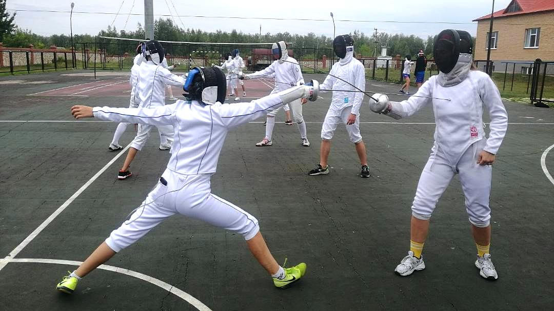Фехтовальщики спортшколы ЦСКА/Самара проходят тренировочный сбор на СБ «Гребная»