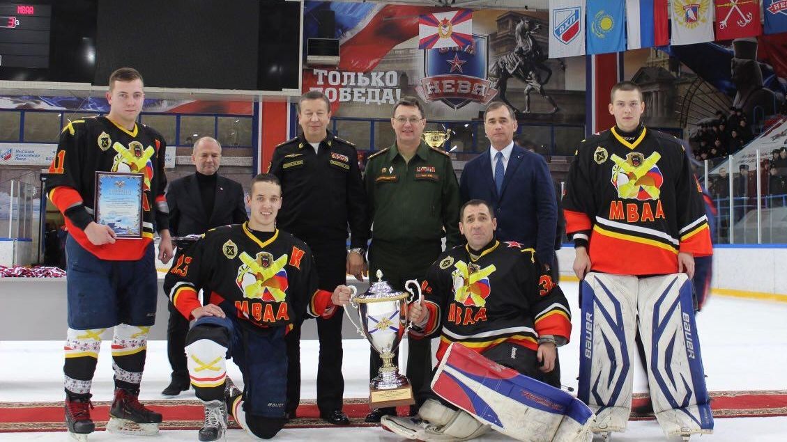 Хоккейная команда Михайловской военной артиллерийской академии — победитель Кубка главнокомандующего ВМФ