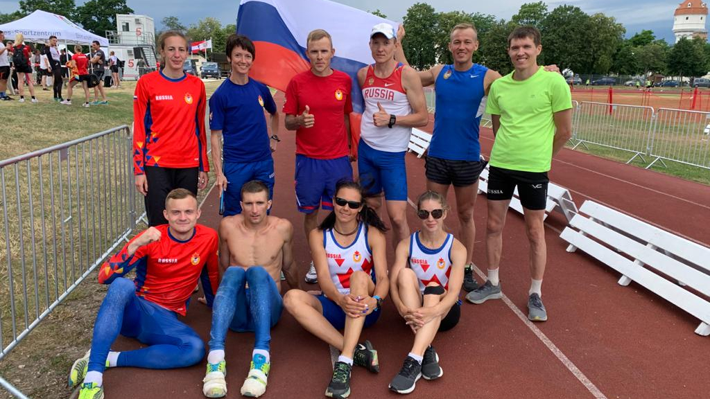 Мужская и женская сборные ВС РФ пока занимают вторые места после первого дня соревнований регионального чемпионата CISM по МВП