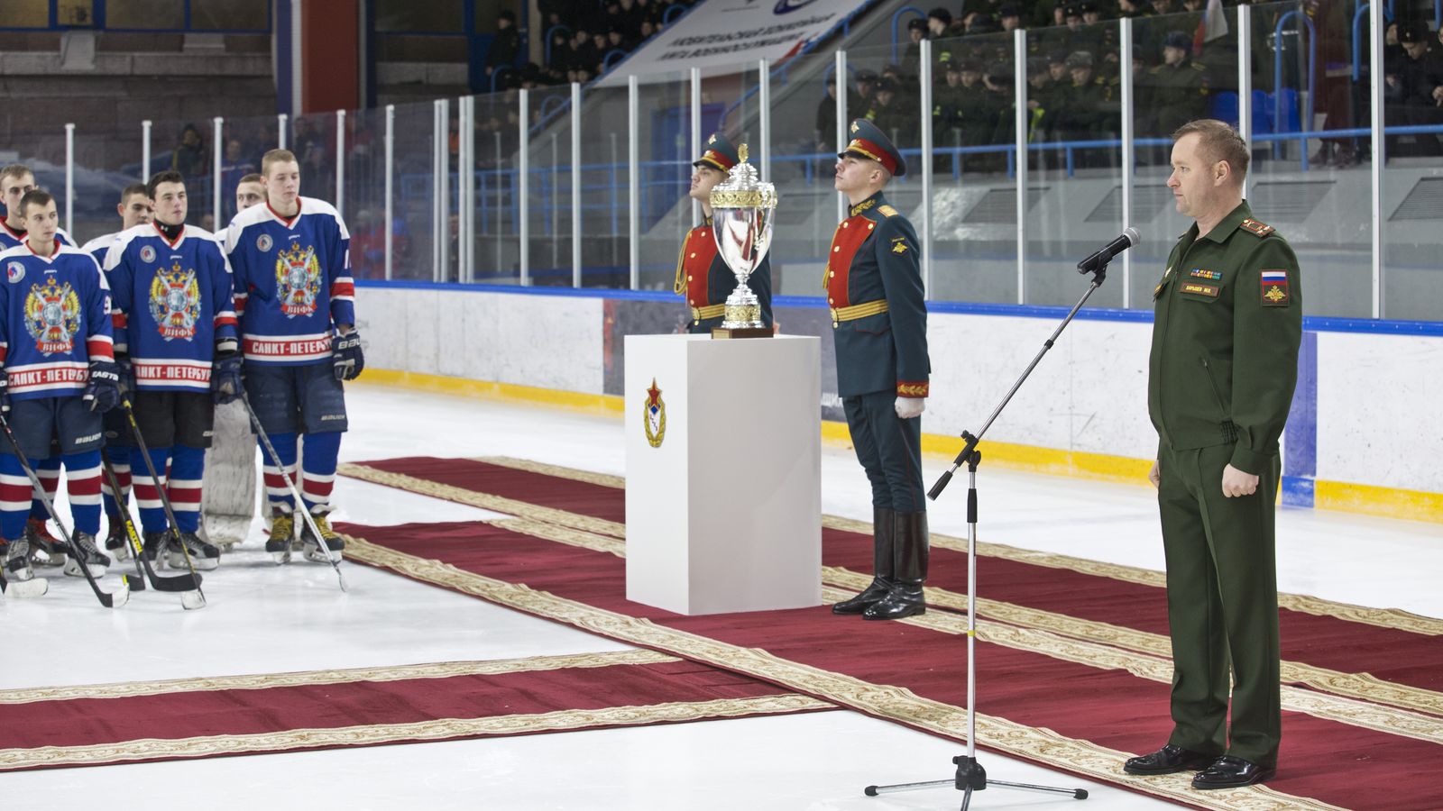 В Санкт-Петербурге открыли Любительскую хоккейную лигу военнослужащих