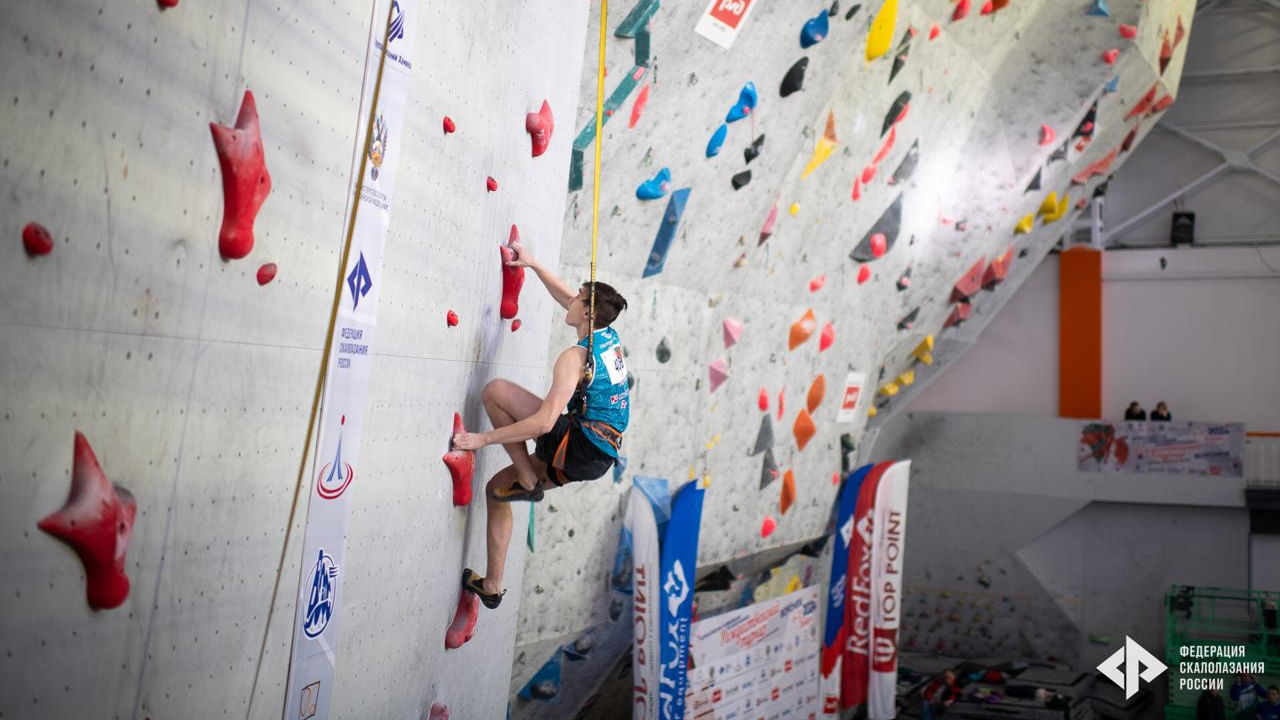 Рядовой спортивной роты ЦСКА г. Самара Егор Попов – бронзовый призер Всероссийских соревнований по скалолазанию