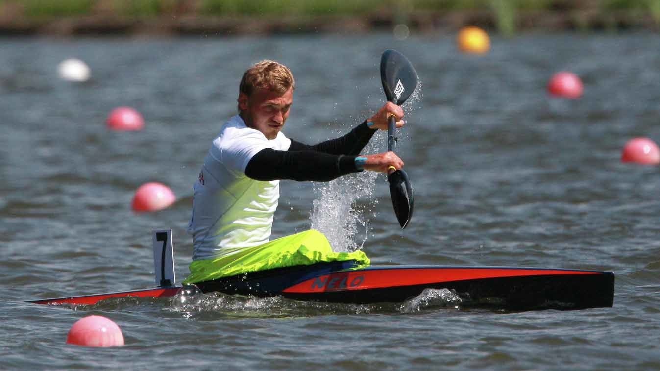 Армейцы выиграли четыре медали в первый день чемпионата России по гребле на байдарках и каноэ