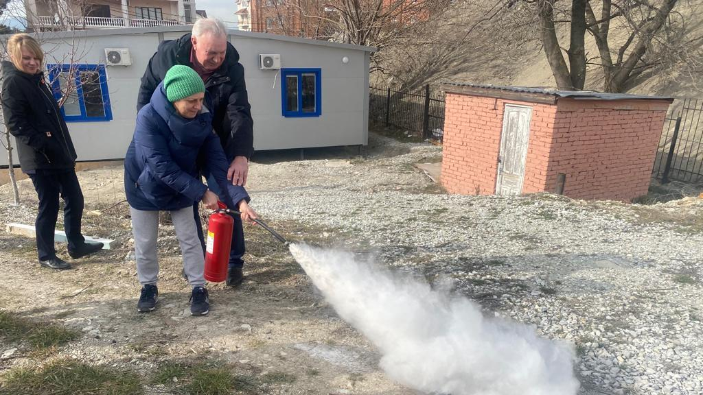 Сотрудники спортивного центра (г. Геленджик) филиала ЦСКА (г. Севастополь) успешно прошли инструктаж по пожарной безопасности