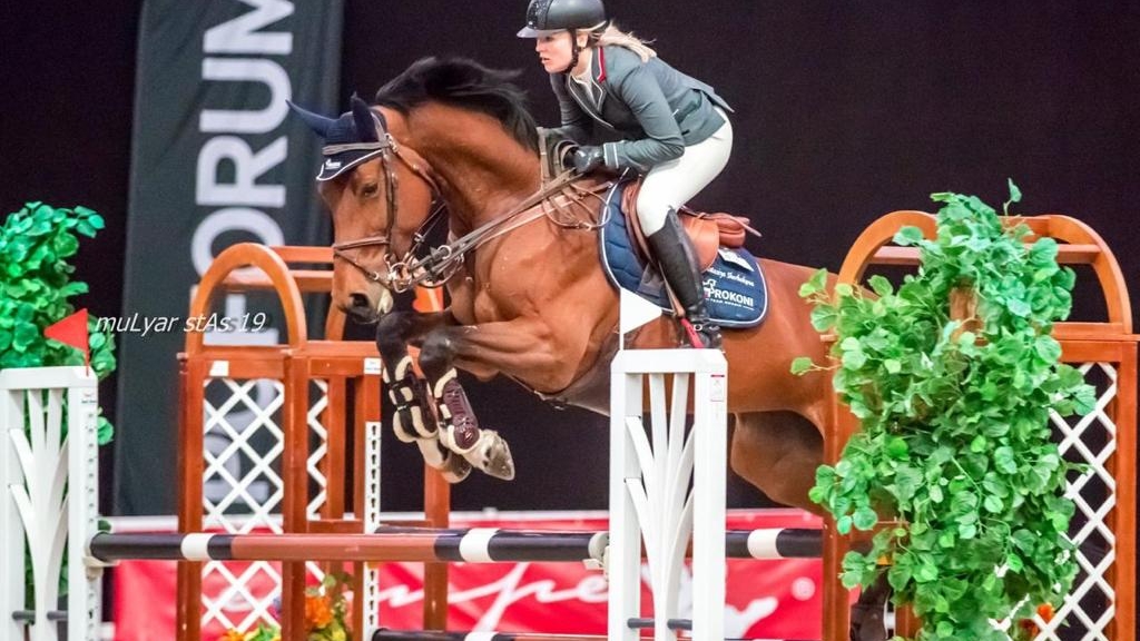 Спортсменка ЦСКА Анастасия Щербакова завоевала две награды на Кубке президента ФКСР М.В. Сечиной по конкуру