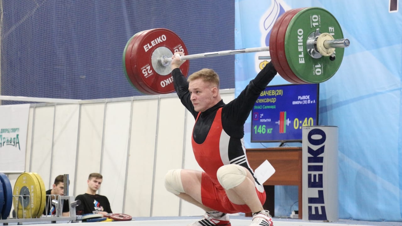 Три рекорда и победа – итог выступления на Первенстве России по тяжелой атлетике рядового спортроты ЦСКА/Самара Александра Урвачёва