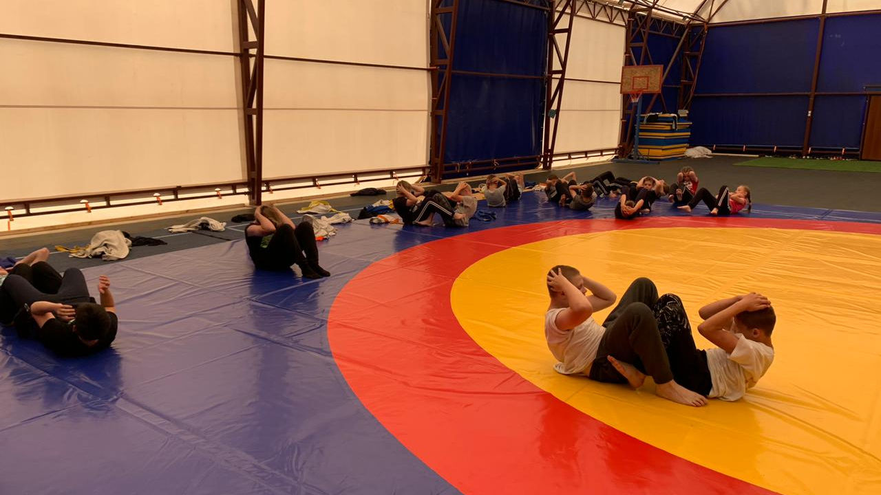 На базе «Байкал» ЦСФПиВ (г. Иркутск) филиала ЦСКА/Хабаровск интенсивно проходят тренировки пулевых стрелков легкоатлетов и дзюдоистов