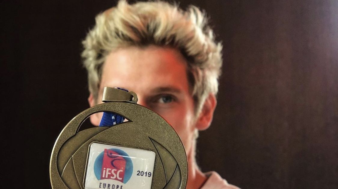 Армеец Вадим Тимонов – бронзовый призер чемпионата Европы по скалолазанию в боулдеринге