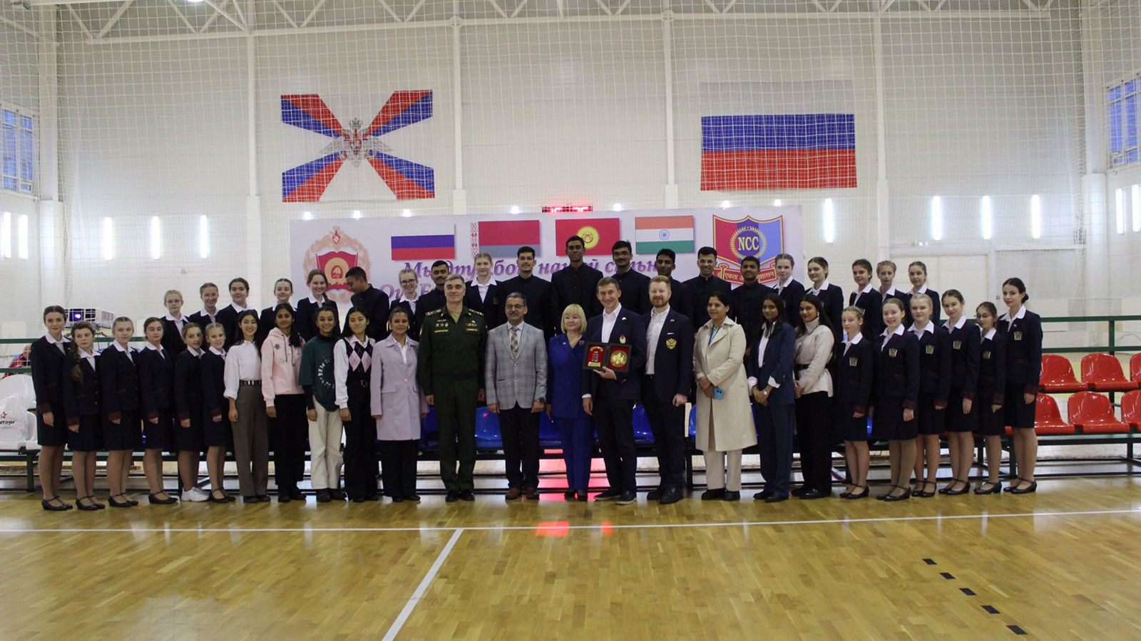 Начальник ЦСКА полковник Артем Громов посетил Пансион воспитанниц Министерства обороны РФ