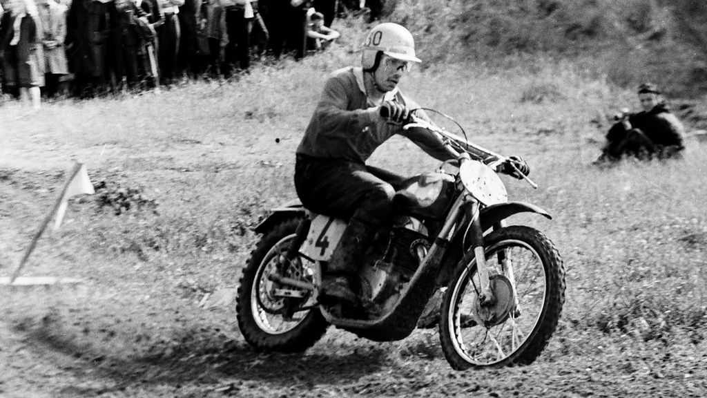 Спортивная команда (по военно-прикладным и неолимпийским видам спорта) – автомобильный и мотоциклетный спорт