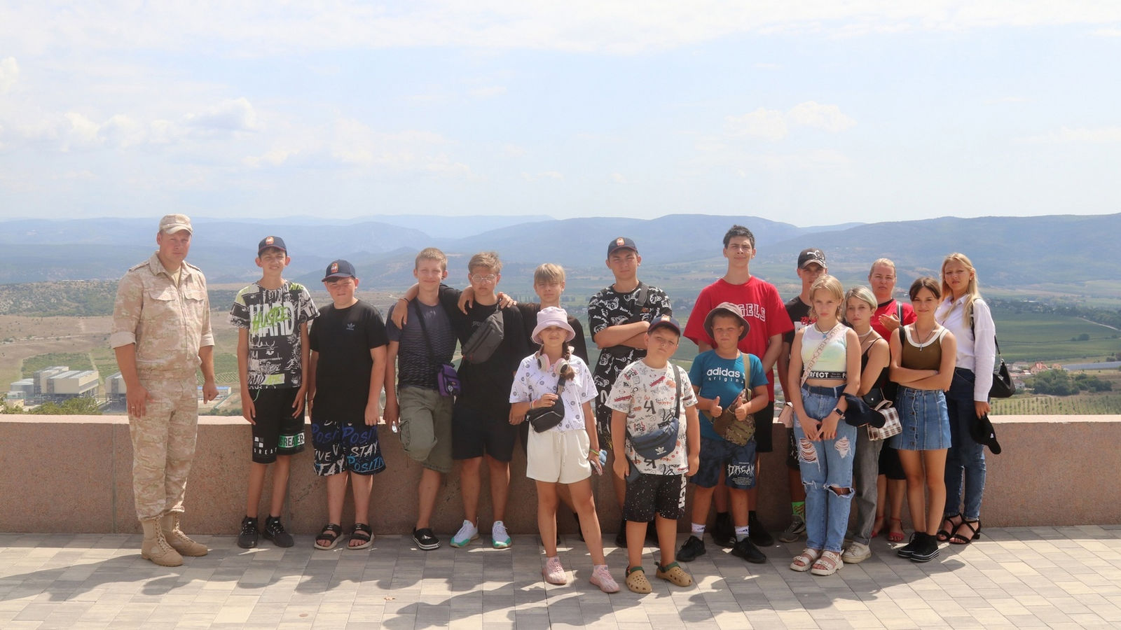 Вторая смена детей из ДНР отправилась домой после двух недель отдыха на базе филиала ЦСКА (г. Севастополь)