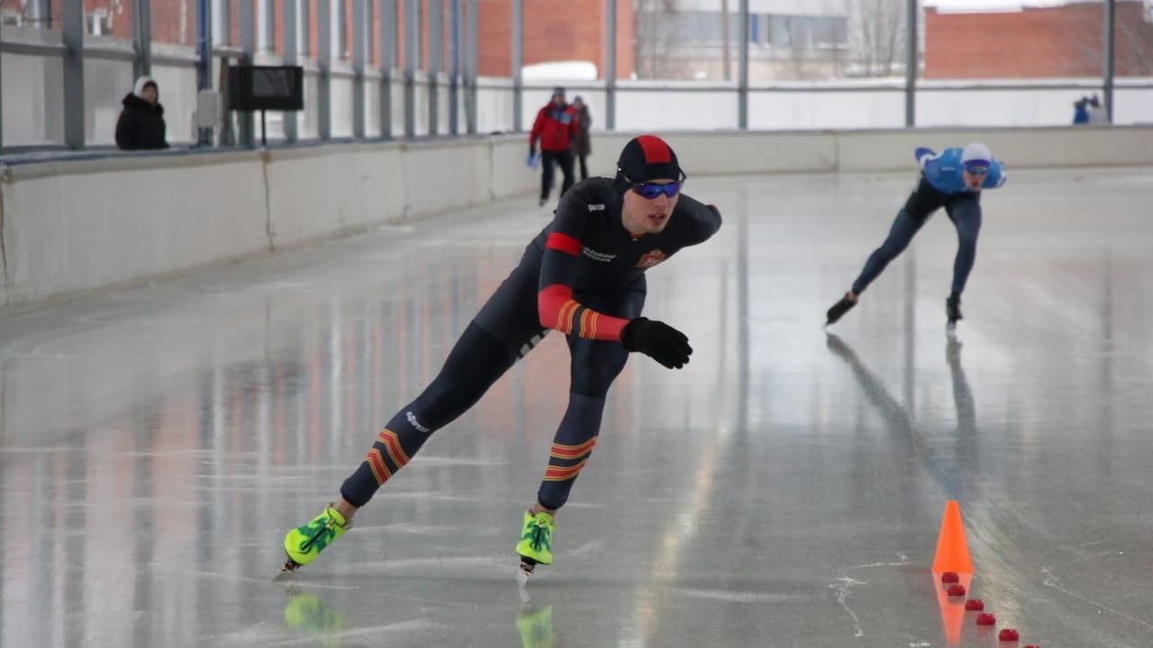 Два золота на льду: рядовой спортивной роты ЦСКА г. Самара Даниил Чмутов дважды первенствовал на Кубке России по конькобежному спорту