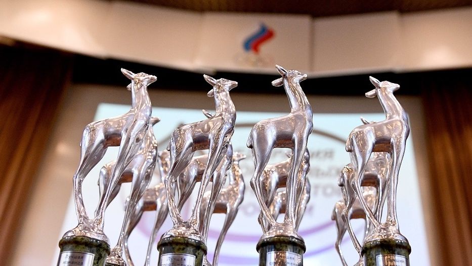 Армейские спортсмены Наталья Воронина и Роман Репилов стали лауреатами премии «Серебряная лань»