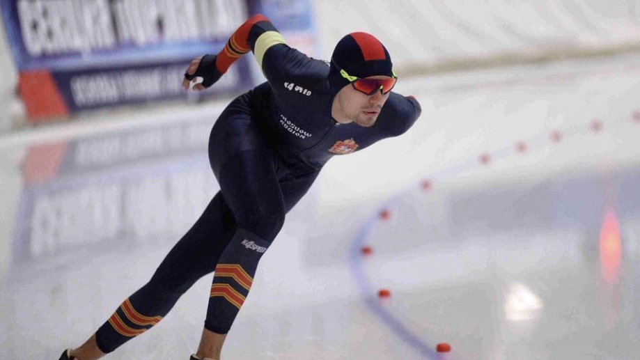 Конькобежцы армейского Клуба Руслан Захаров и Даниил Чмутов – победители второго дня Всероссийских соревнований в Челябинске