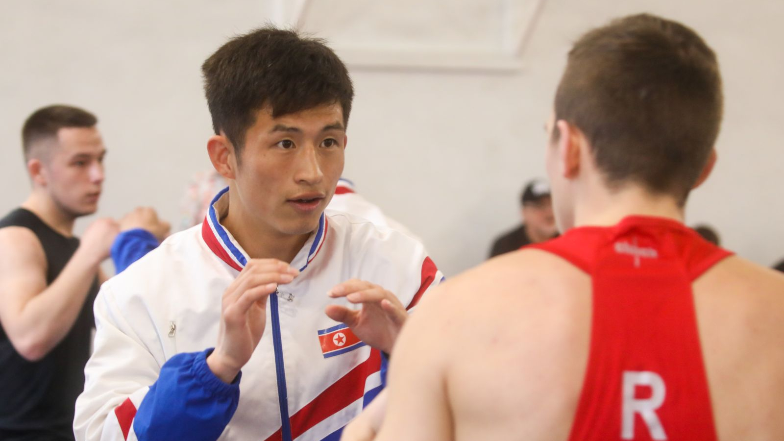 НА БАЗЕ ВЛАДИВОСТОКСКОГО СПОРТЦЕНТРА ХАБАРОВСКОГО ФИЛИАЛА ЦСКА ПРОШЛА СОВМЕСТНАЯ ТРЕНИРОВКА БОКСЕРОВ КНДР И ПРИМОРЬЯ