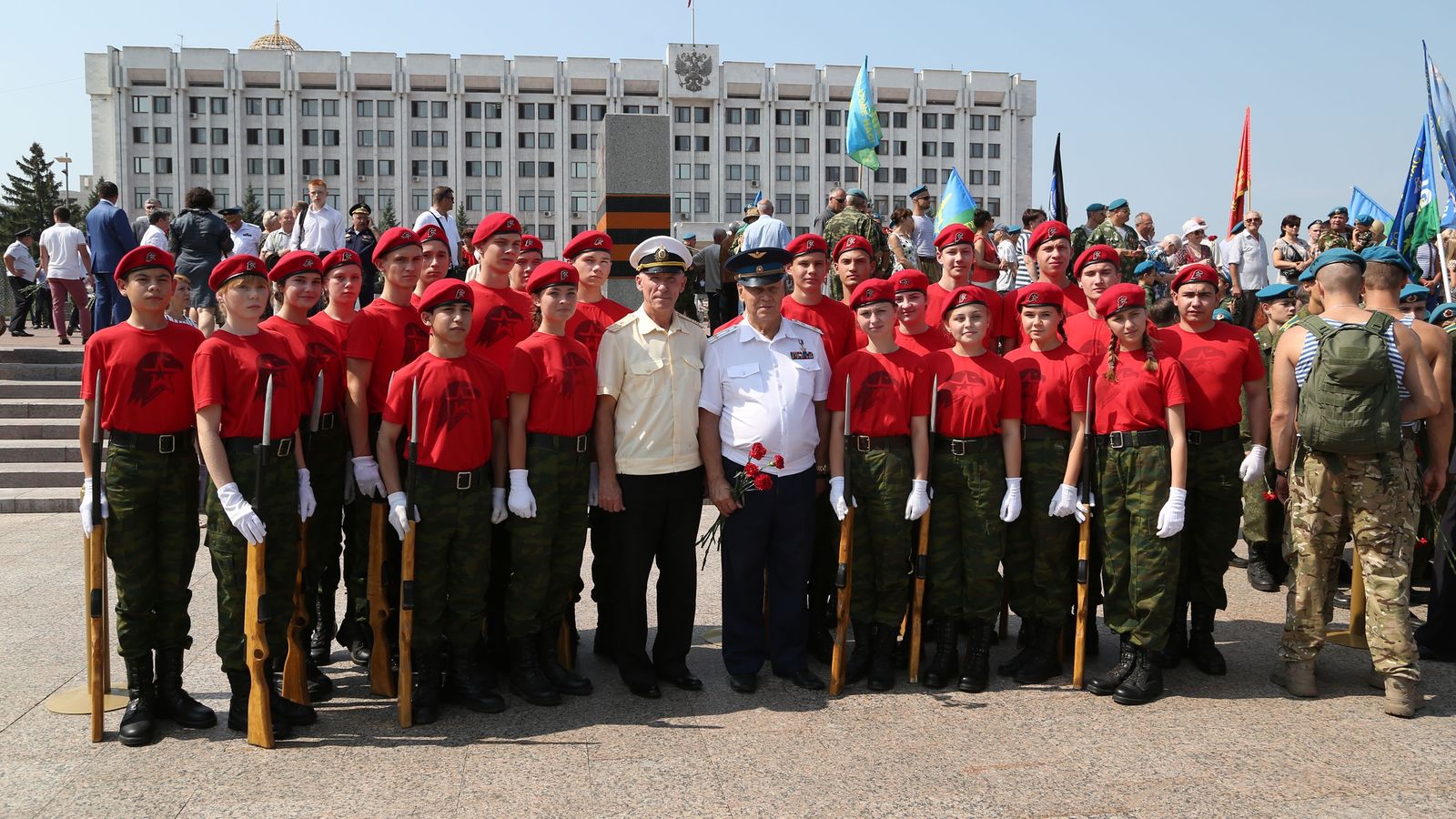 Юнармейцы Самары встретились с Героем России Владимиром Шарпатовым