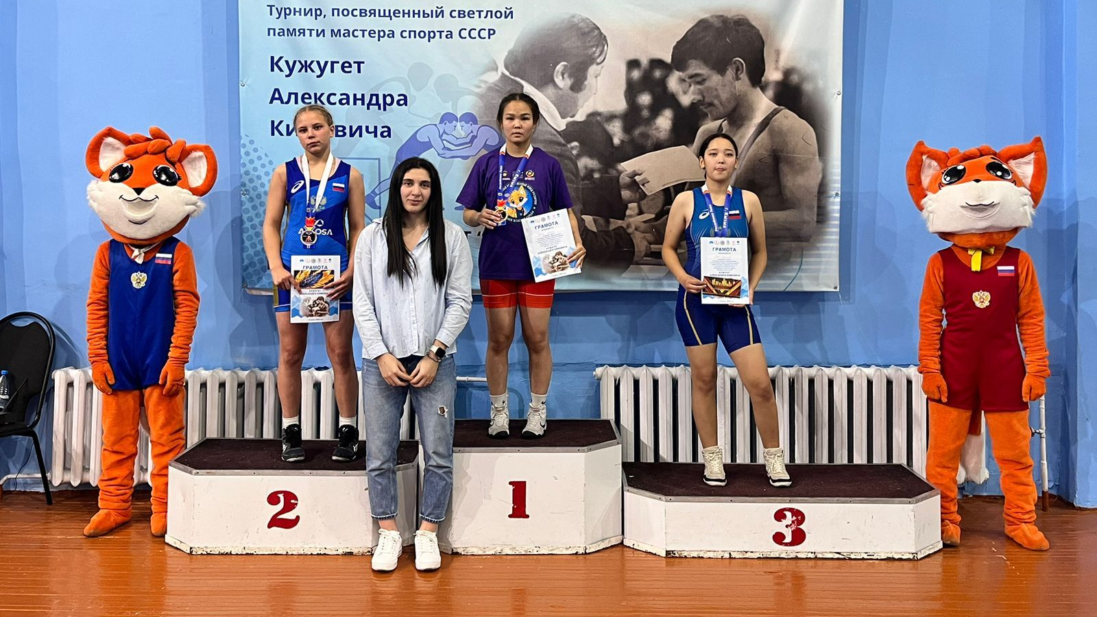 Девять медалей всероссийских соревнований по вольной борьбе завоевали обучающиеся спортивной школы «ЦСКА-Тыва»