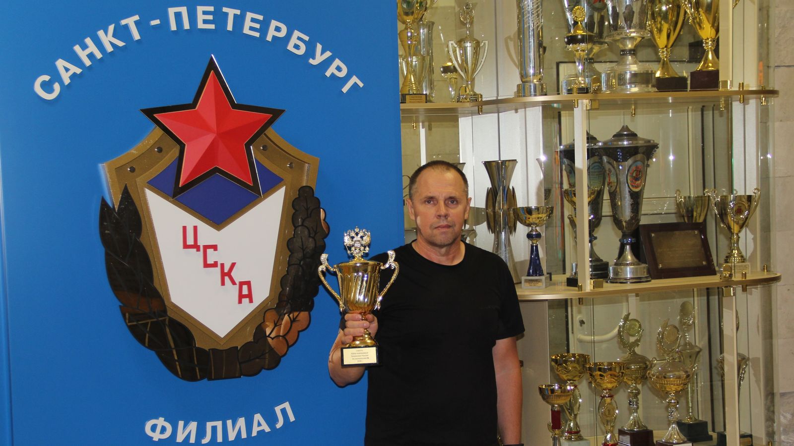 Армейцы Екатерина Андреева и Сергей Скородумов выиграли медали чемпионата России по скалолазанию