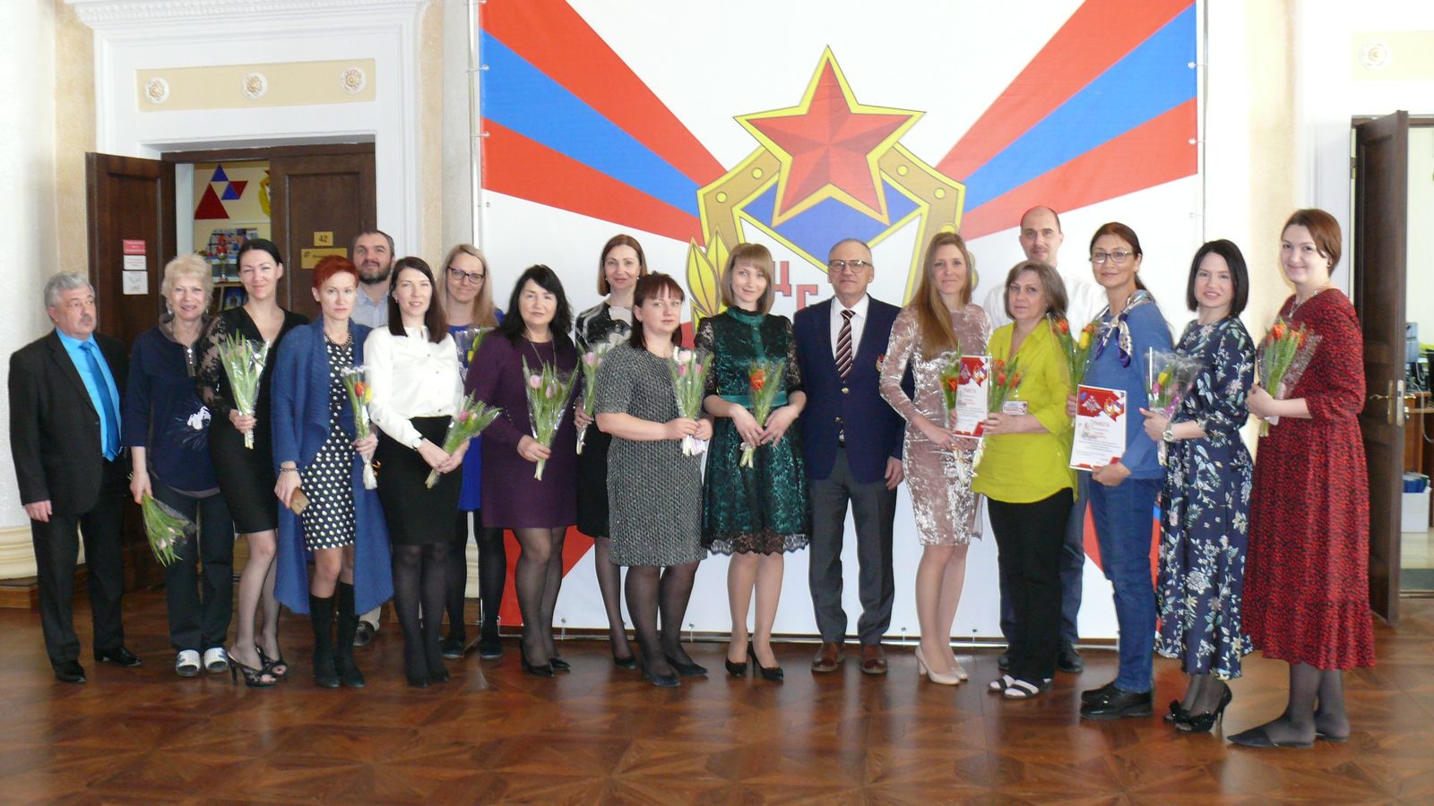 В филиале ЦСКА/Хабаровск накануне женского праздника поздравили представительниц лучшей половины человечества и поощрили отличившихся