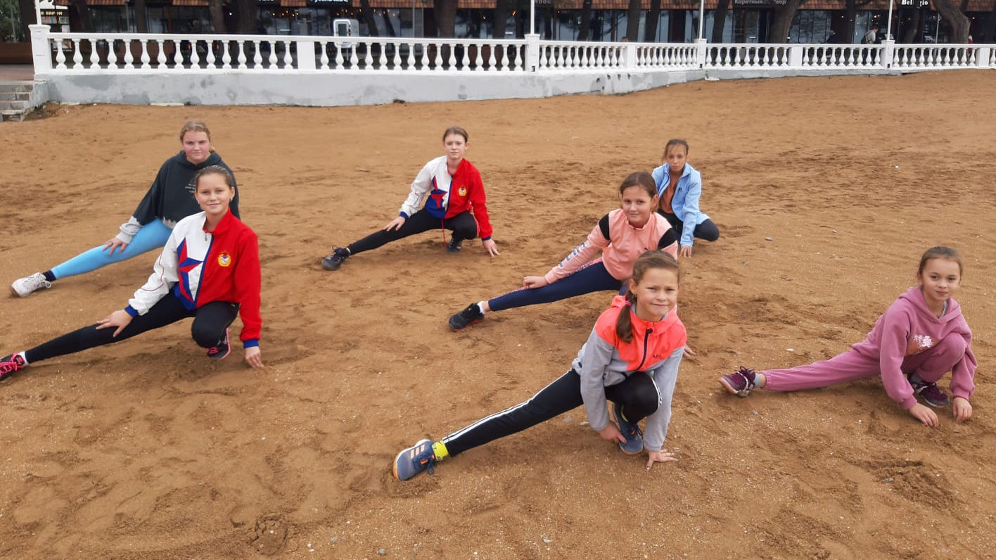 Воспитанники спортивной школы ЦСКА (г. Ростов-на-Дону) приняли участие в тренировочном сборе по теннису в Геленджике