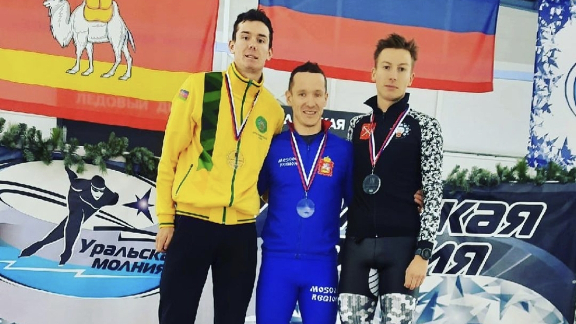 Победа конькобежца ЦСКА Руслана Захарова в масс-старте и другие итоги заключительного дня Всероссийских соревнований в Челябинске