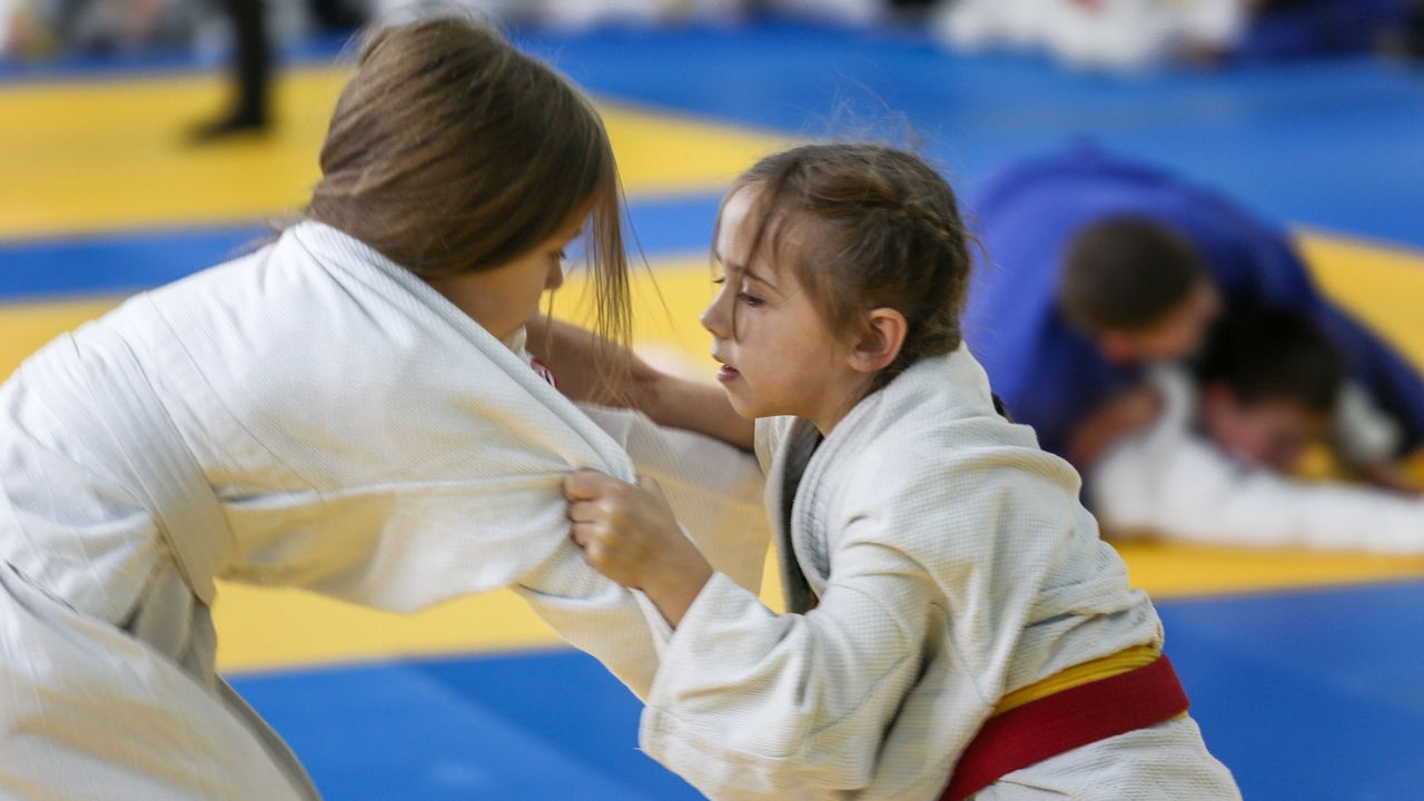 Две золотые и две бронзовые медали завоевали дзюдоисты спортшколы «ЦСКА-Хакасия» самарского филиала ЦСКА на республиканском турнире