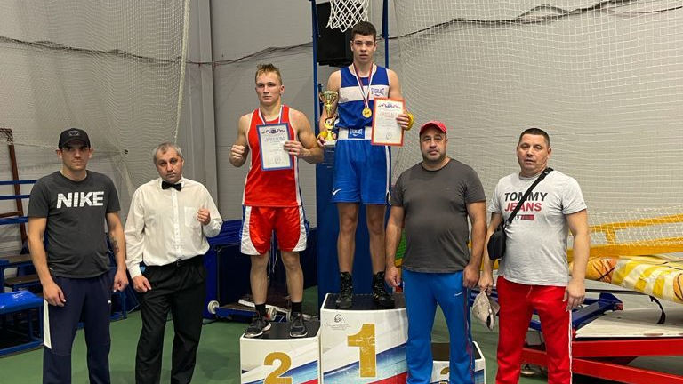 Воспитанники СШ (ОРК) ЦСКА г. Санкт-Петербург обладатели двух золотых медалей на Первенстве Ленинградской области по боксу