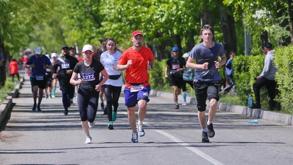 Начальник спортцентра г. Абакан ЦСКА/Самара Виталий Мордакин – участник фестиваля бега «Быстрее ветра»