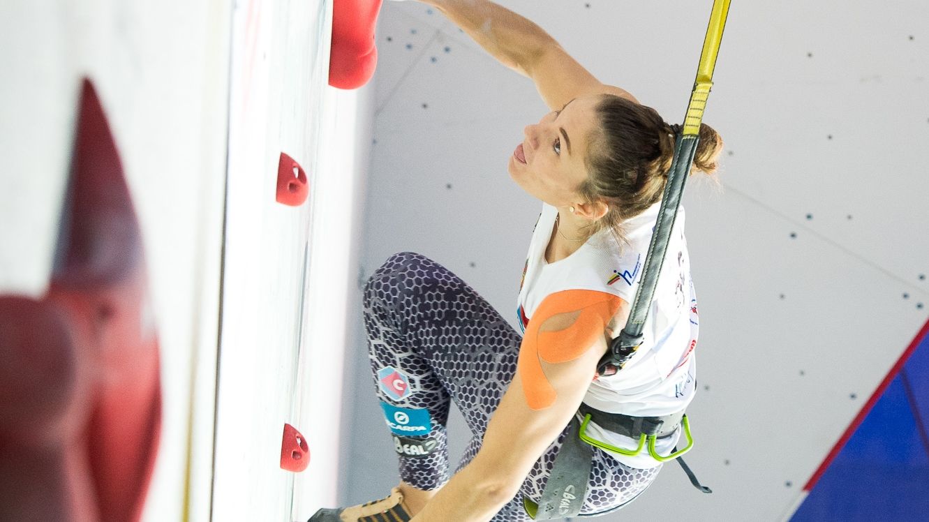 Анна Цыганова и Александр Шиков – самые быстрые на старте Кубка России по скалолазанию в Москве!