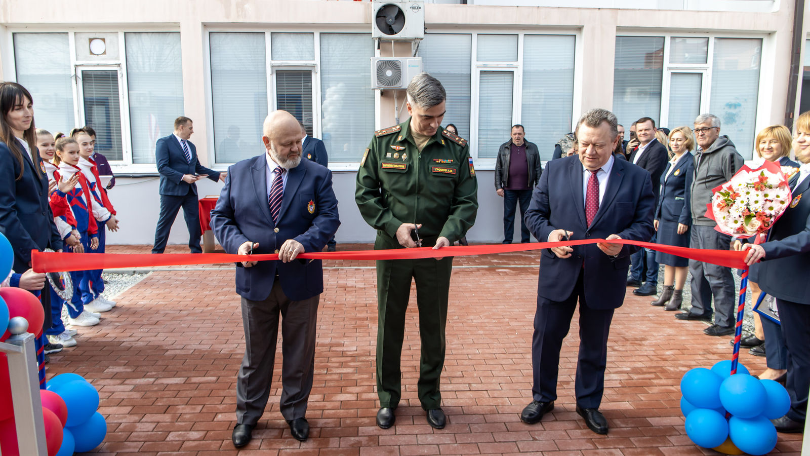 Начальник ЦСКА полковник Артём Громов принял участие в торжественном открытии гостиницы «Спортивной» в Геленджике