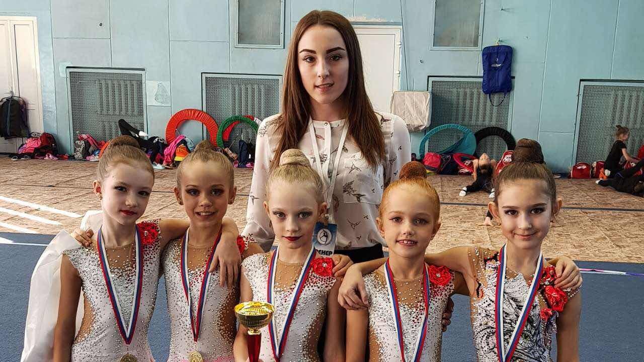 На турнире по художественной гимнастике «Катюша» воспитанницы спортшколы ЦСКА г. Иркутска взяли «золото» в шести группах