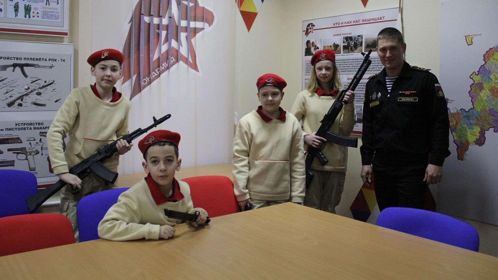 Юнармейцы ЦСКА/СПб встретились с ветеранами спорта