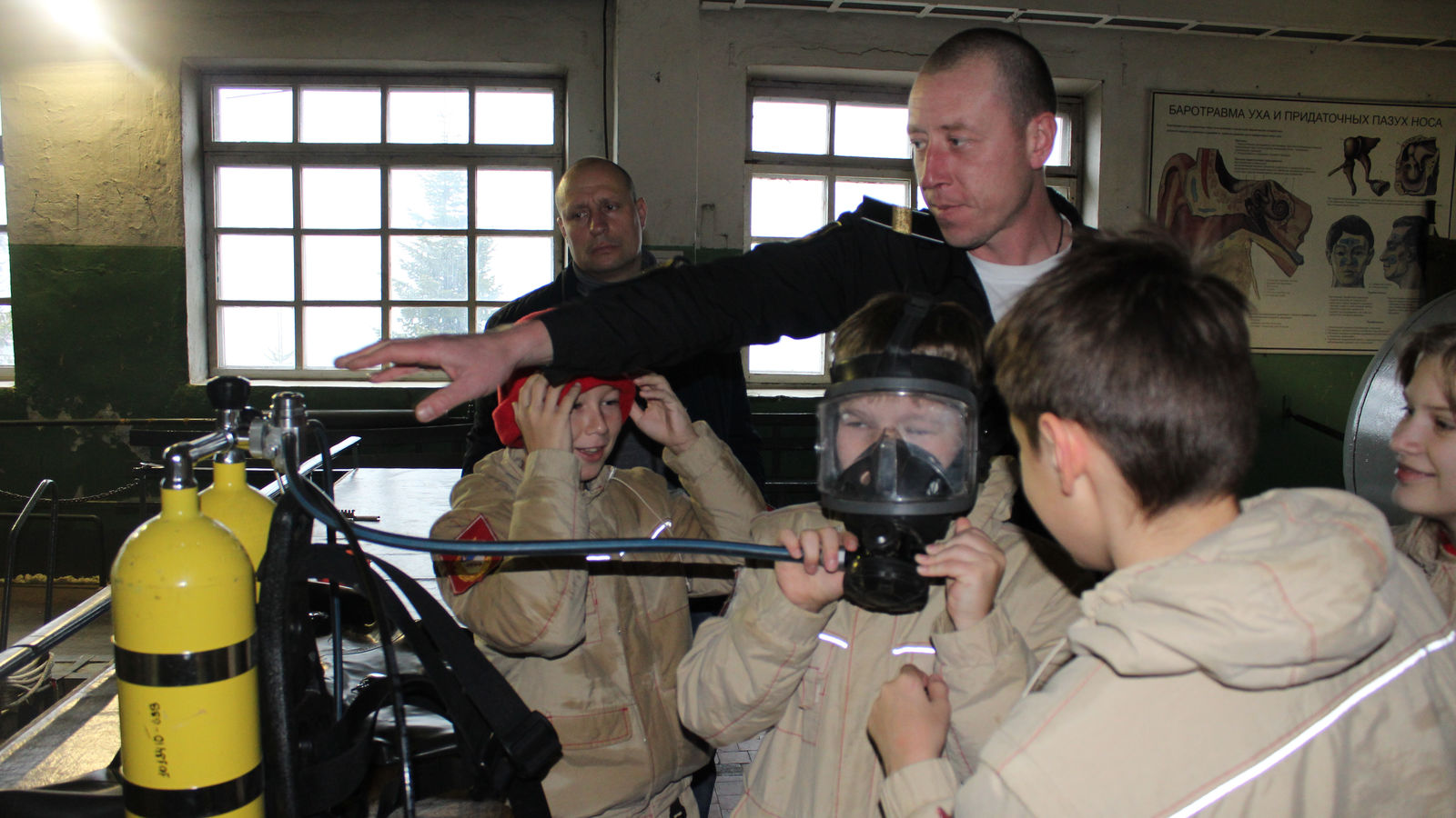 Для юнармейцев СОК (г. Вилючинск) филиала ЦСКА/Хабаровск провели экскурсию на УТК по легководолазной подготовке