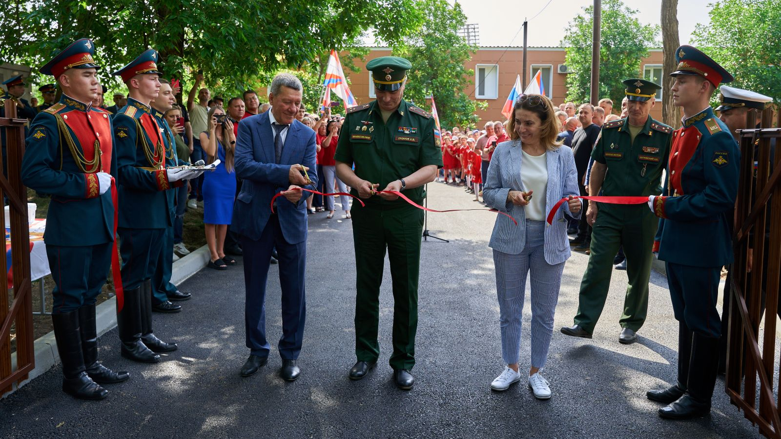 В РОСТОВЕ-НА-ДОНУ ОТКРЫЛИ МНОГОФУНКЦИОНАЛЬНЫЙ  КОМПЛЕКС ЦСКА