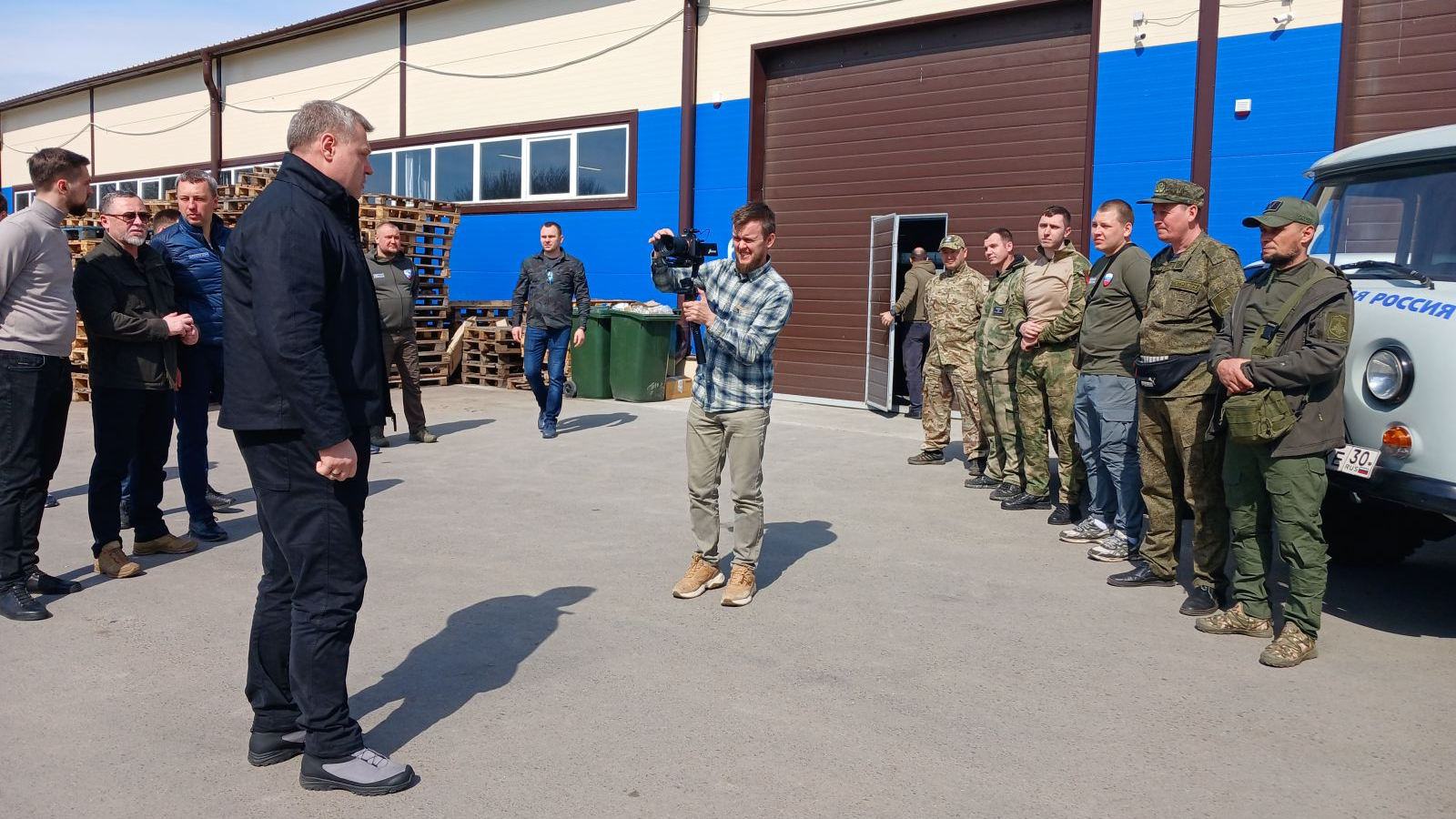 СПОРТИВНЫЙ ЦЕНТР ЦСКА Г. АСТРАХАНЬ ПЕРЕДАЛ АВТОМОБИЛЬ И ГРУЗ  177-МУ ПОЛКУ МОРСКОЙ ПЕХОТЫ