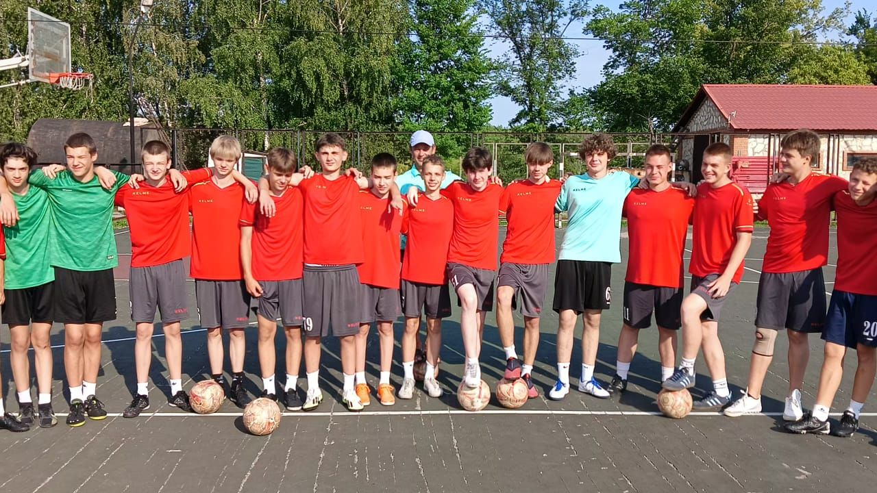 Самарская спортивная школа ЦСКА провела учебно-тренировочный сбор футболистов