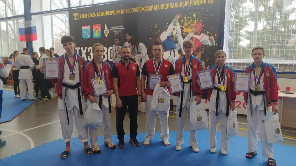 4 медали Кубка главы администрации МО Всеволожского района Ленобласти завоевали тхэквондисты ЦСКА из города на Неве