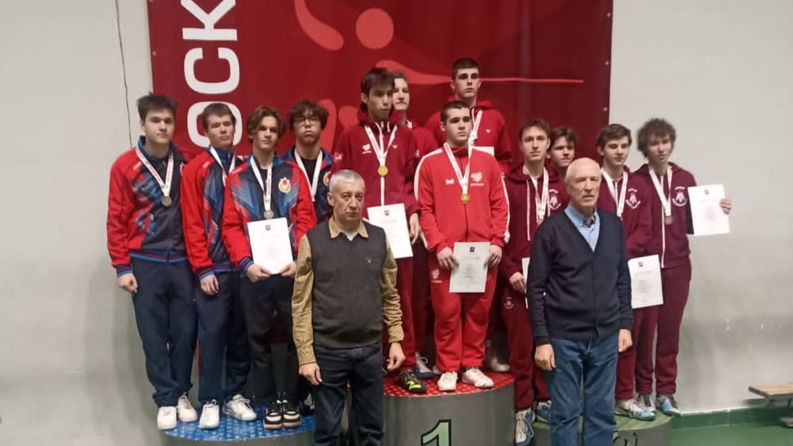 Армейские спортсмены успешно выступили на первенстве Москвы по фехтованию