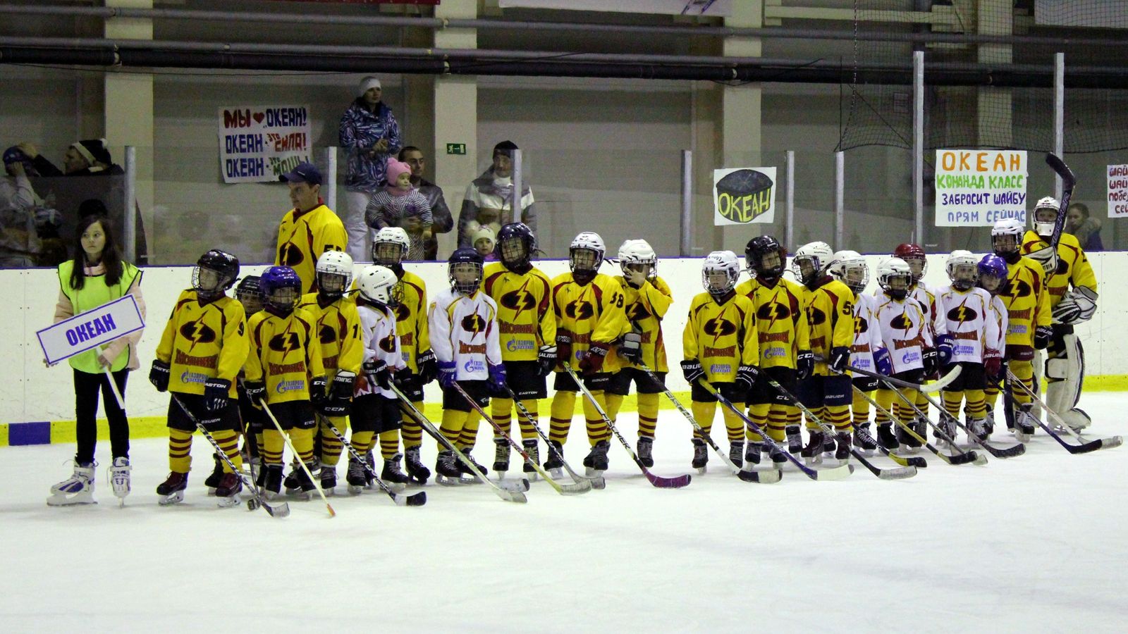 Армейцы приветствовали участников турнира «Золотая шайба» в Вилючинске