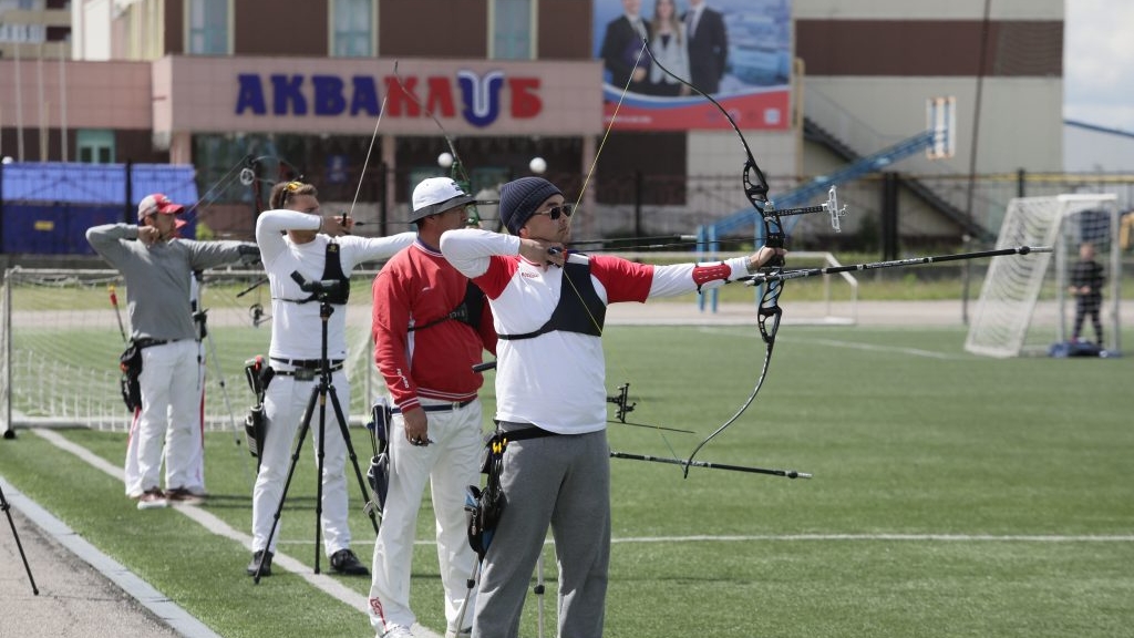 Воспитанники СШ (ОРК) СЦ г. Чита филиала ЦСКА г. Хабаровск Александр Дамбаев и Саяна Цыремпилова завоевали «золото» и «серебро» на чемпионате России по стрельбе из лука