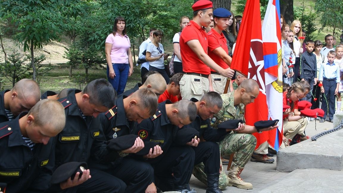 В день окончания Второй мировой войны юнармейцы ЦСКА/Хабаровск почтили память погибших моряков ТОФ