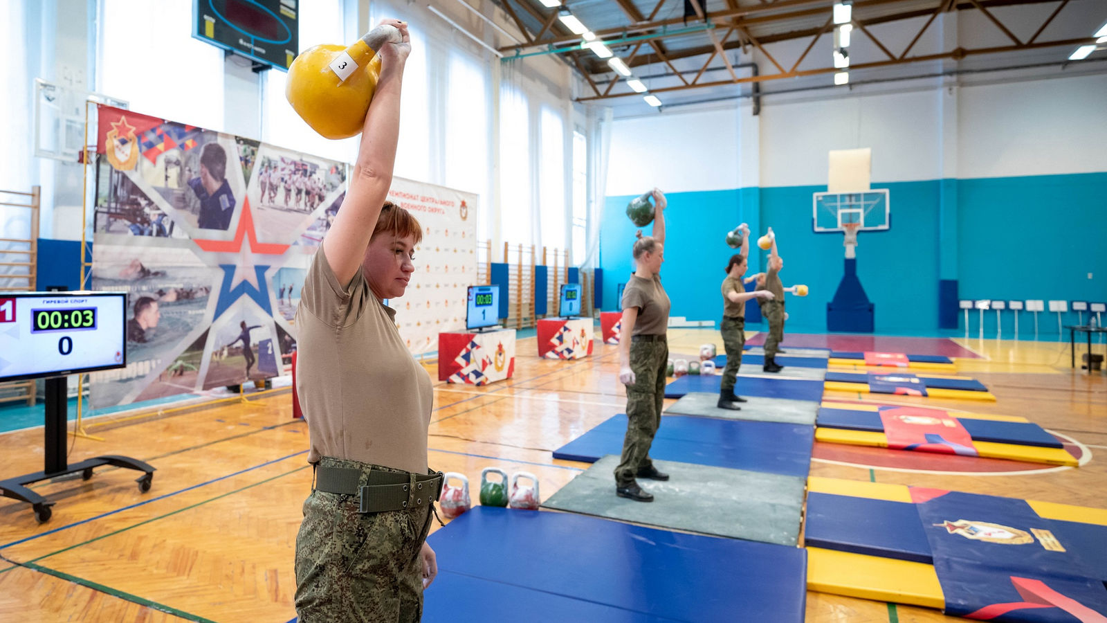 На спортбазе «Черноречье» самарского филиала ЦСКА прошёл чемпионат ЦВО по рывку гири