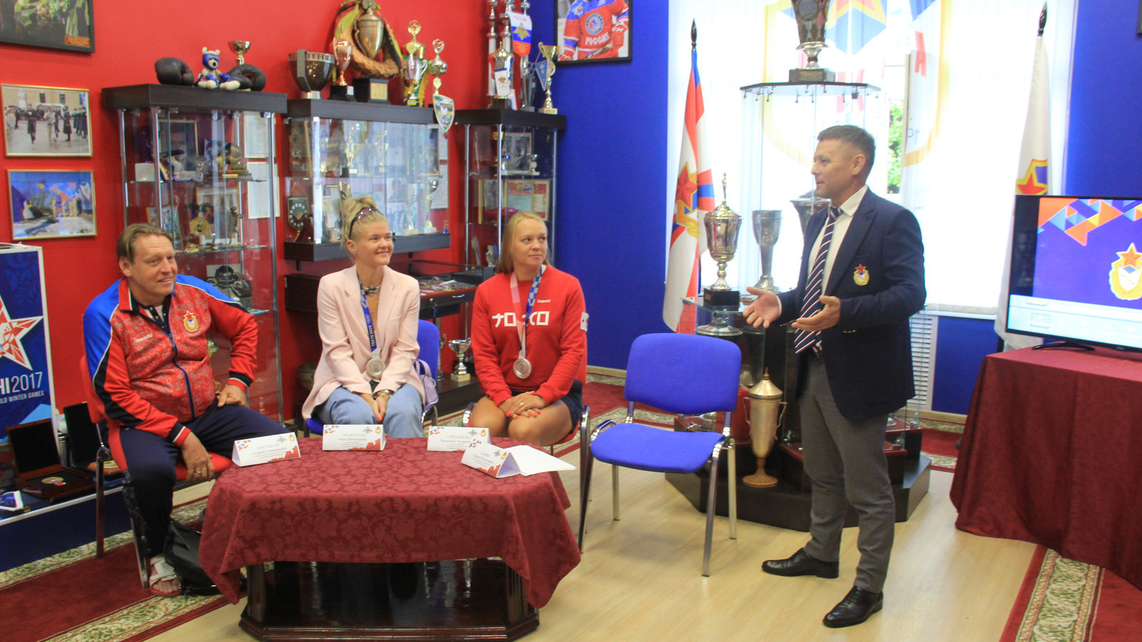 В филиале ЦСКА г. Санкт-Петербург встретили армейских спортсменок Анну Пракатень и Василису Степанову – серебряных призеров Олимпиады-2020