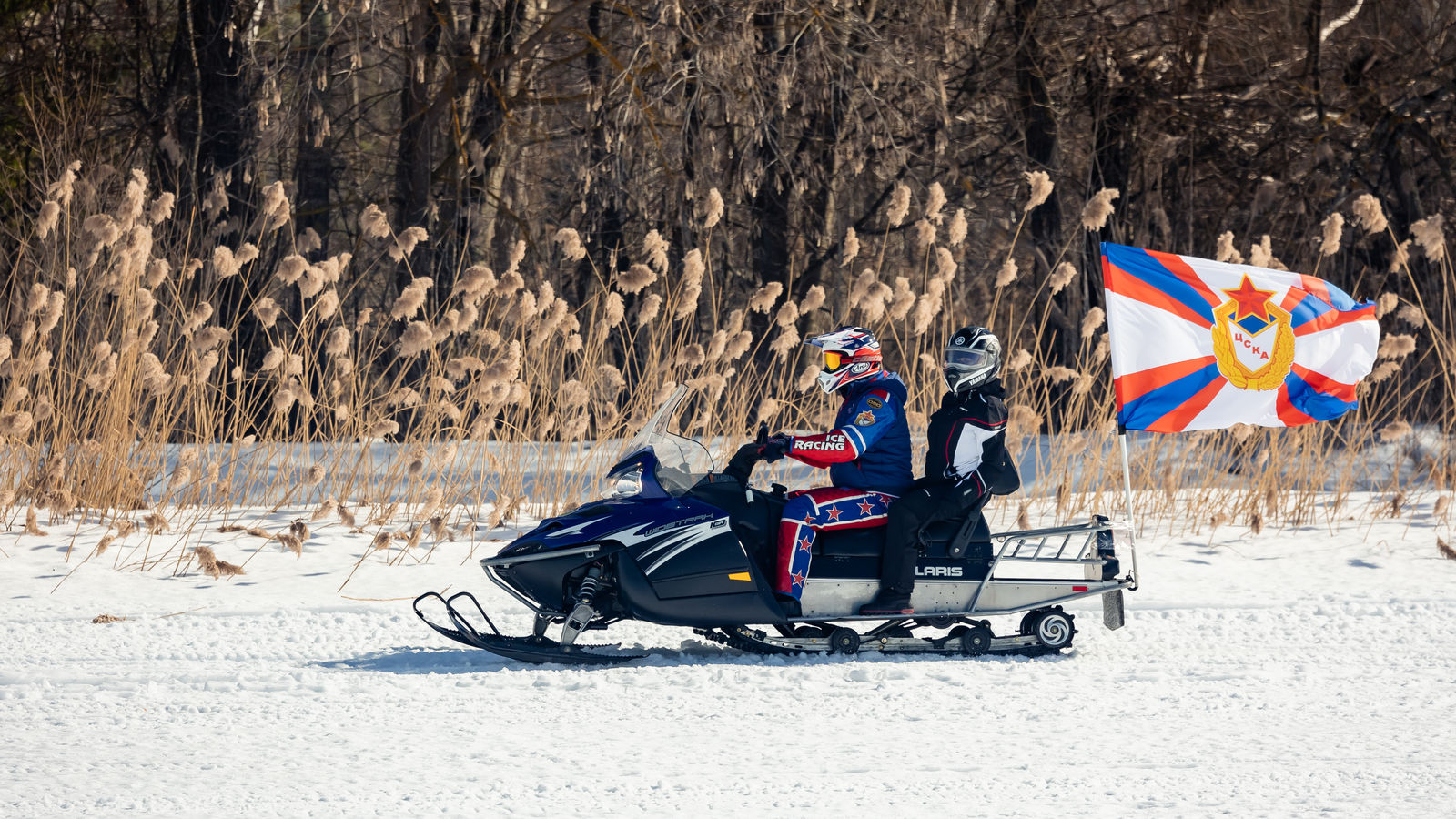 В год 100-летия ЦСКА состоялся 100-километровый пробег на снегоходах в Тверской области
