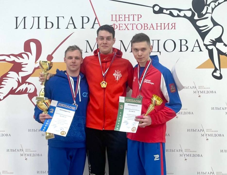 Восемь медалей всероссийских соревнований по фехтованию в копилке спортсменов ЦСКА 