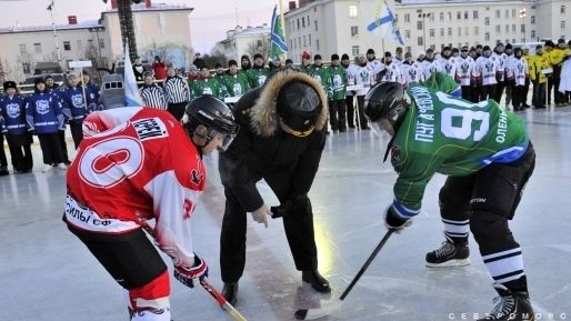 На базе ЦСКА в Североморске стартовал Первый новогодний турнир по хоккею среди военнослужащих
