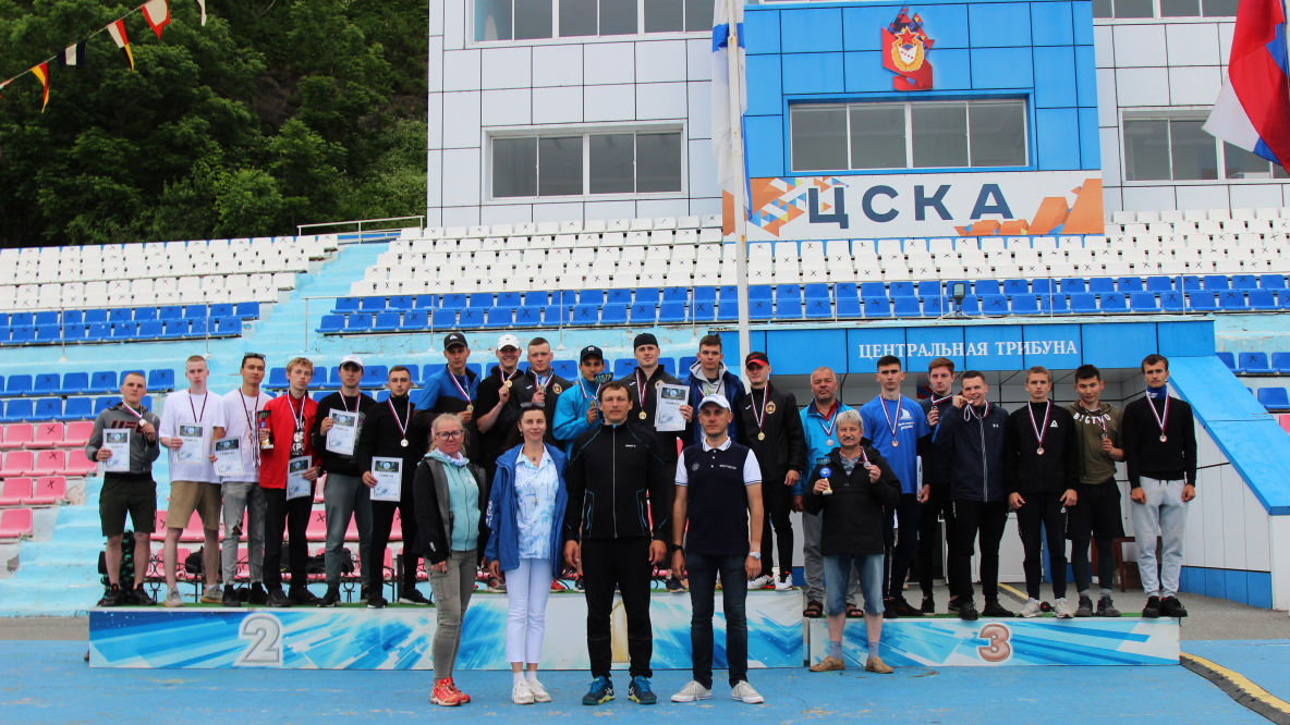 На базе СЦМиФП (г. Владивосток) филиала ЦСКА/Хабаровск прошел чемпионат города по парусному спорту в честь Дня России