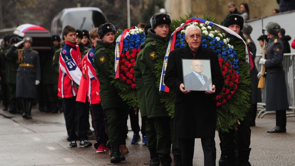 ЦСКА простился с великим армейским хоккеистом Владимиром Петровым